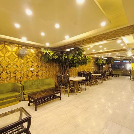 Hotel Waterfall Paschim Vihar Delhi Kültér fotó
