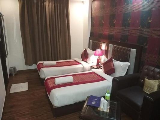 Hotel Waterfall Paschim Vihar Delhi Kültér fotó