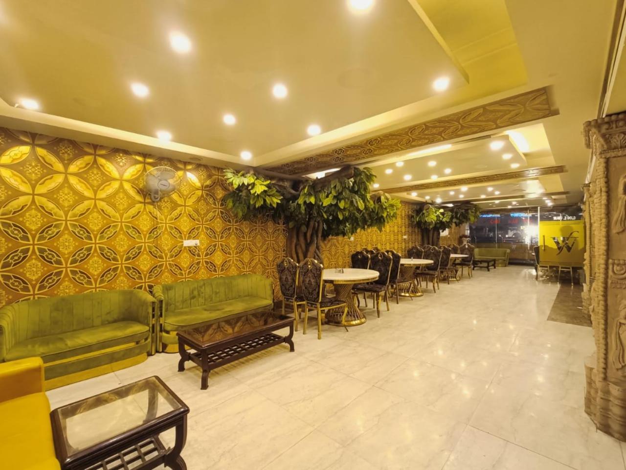 Hotel Waterfall Paschim Vihar Delhi Kültér fotó