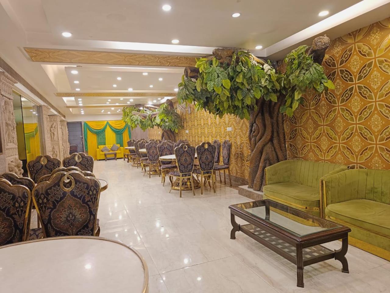 Hotel Waterfall Paschim Vihar Delhi Kültér fotó